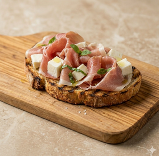 Bruschetta mozzarella di bufala e prosciutto