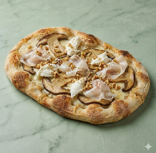 Pinsa bufala, funghi porcini, lardo di colonnata, noci