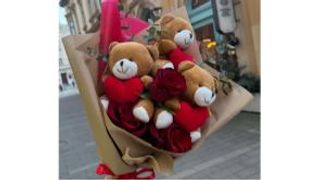 Buket sa ružama i medama