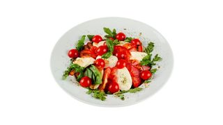 Paradajz salata sa sirom
