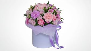 Flower box sa sezonskim cvećem Violet