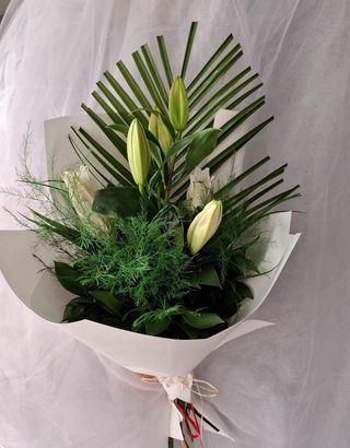 Buket orjentalnog ljiljana