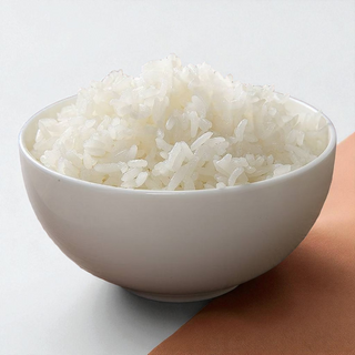 1. Beli pirinač (白米饭)