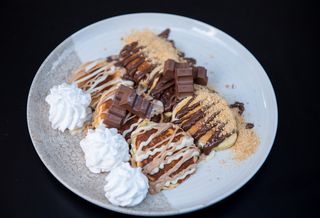 Kinder bueno krem, nutella, plazma, šlag