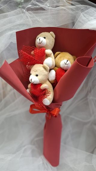 Buket sa medvedima