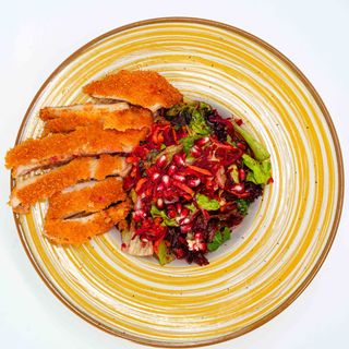 Salata sa piletinom i mangom