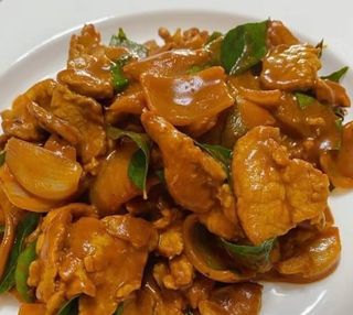 50. Kari svinjetina (咖喱猪肉)