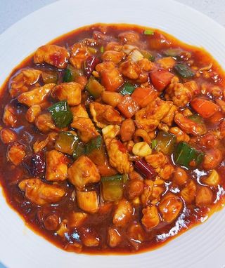 53. Kungpao piletina sa kikirikijem (宫保鸡丁)