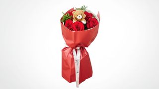 Buket od 5 crvenih ruža s medom