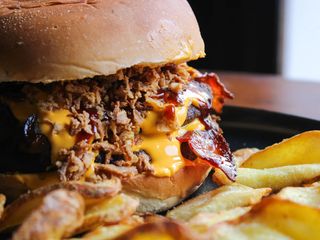 Bun double boss burger