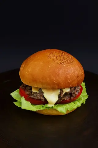 Бургер с томлённым мясом (310г)
