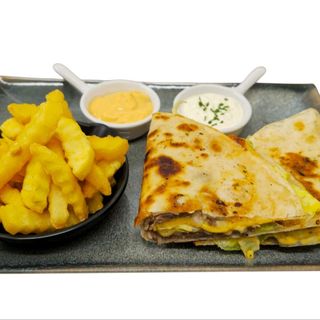 Burger tortilja + POMFRIT