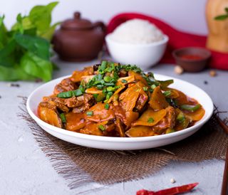 Тушеная картошка с бараньими ребрышками (400г)