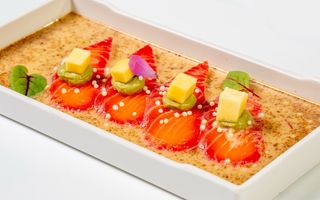 Ca6. Carpaccio salmon rose