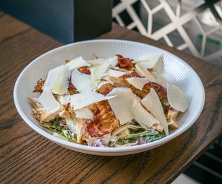 Caesar salata