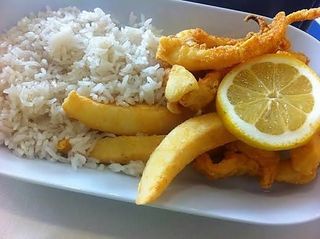 Choco Frito com Guarnição