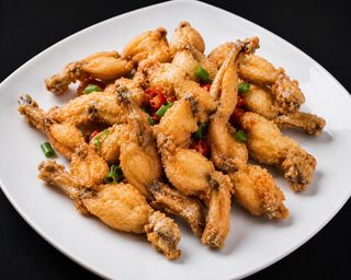 65. Cosce di rana fritte