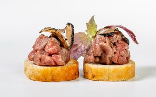 Cr6. Bruschette wagyu