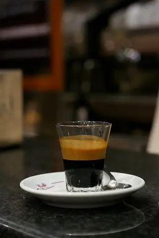 Café Noir Eau Minérale 33cl
