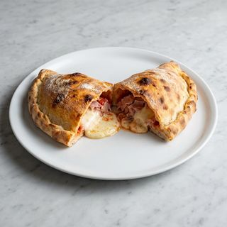 Calzone cotto e mozzarella
