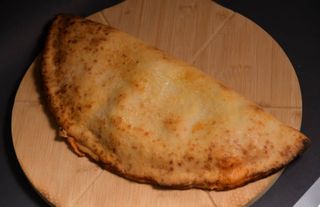 Calzone pizza