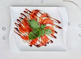 Caprese salata