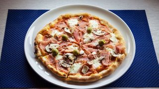 Pizza Capricciosa 33cm