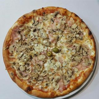 Capricciosa pizza 24cm