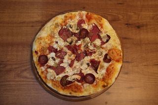 Pizza Capriccioza