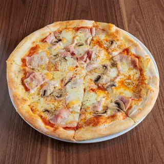  Pizza Capricciosa 