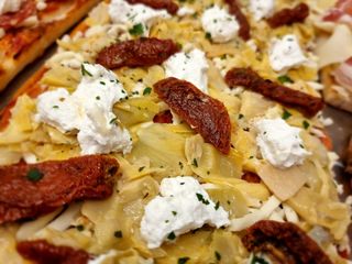 Carciofi, ricotta, pomodori secchi