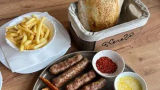 Ćevapi 10 komada i pomfrit