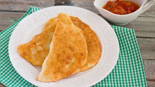 Чебуреки (100г)