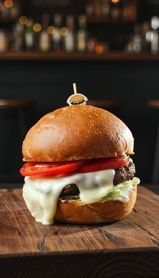 Burger cheesy beef (350г)