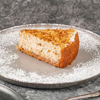 Чизкейк с фисташками/ Cheesecake cu Fistic
