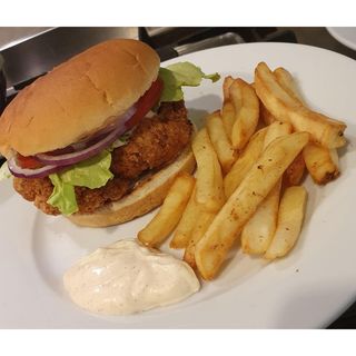 Chicken Burger With Chips