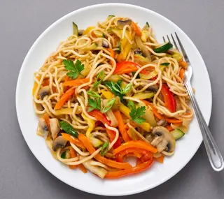 Chow Mein com Legumes