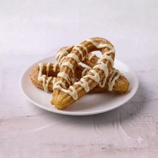 Churros con crema alla nocciola bianca