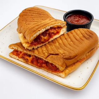 Classic cheese & tomato