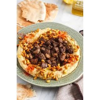 Cold hummus with meat or chicken