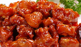 60 糖醋排骨Costine di maiale in agrodolce