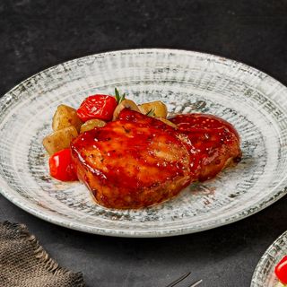 Свиная отбивная с картофелем/ Cotlet de Porc cu Cartofi