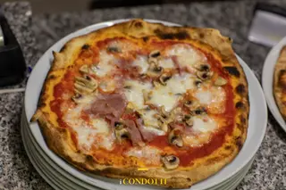 Cotto e funghi