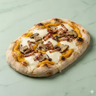 Pinsa crema di zucca, funghi porcini, guanciale, provola, fior di latte