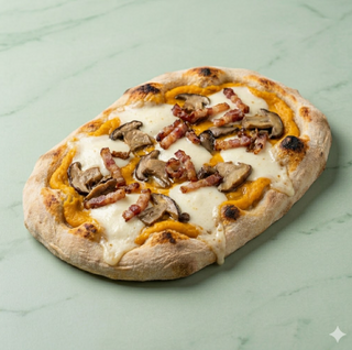 Pinsa crema di zucca, funghi porcini, guanciale, provola, fior di latte