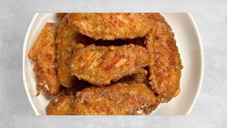 Crispy chicken wings