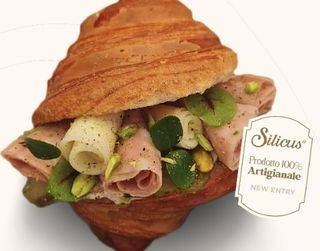 Croissant salato grande salmone