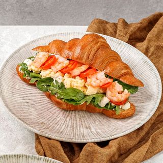 Круассан с креветками/ Croissant cu Creveți