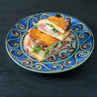 Panuozzo Crudo & Co