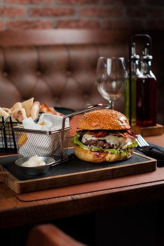 District Premium burger
